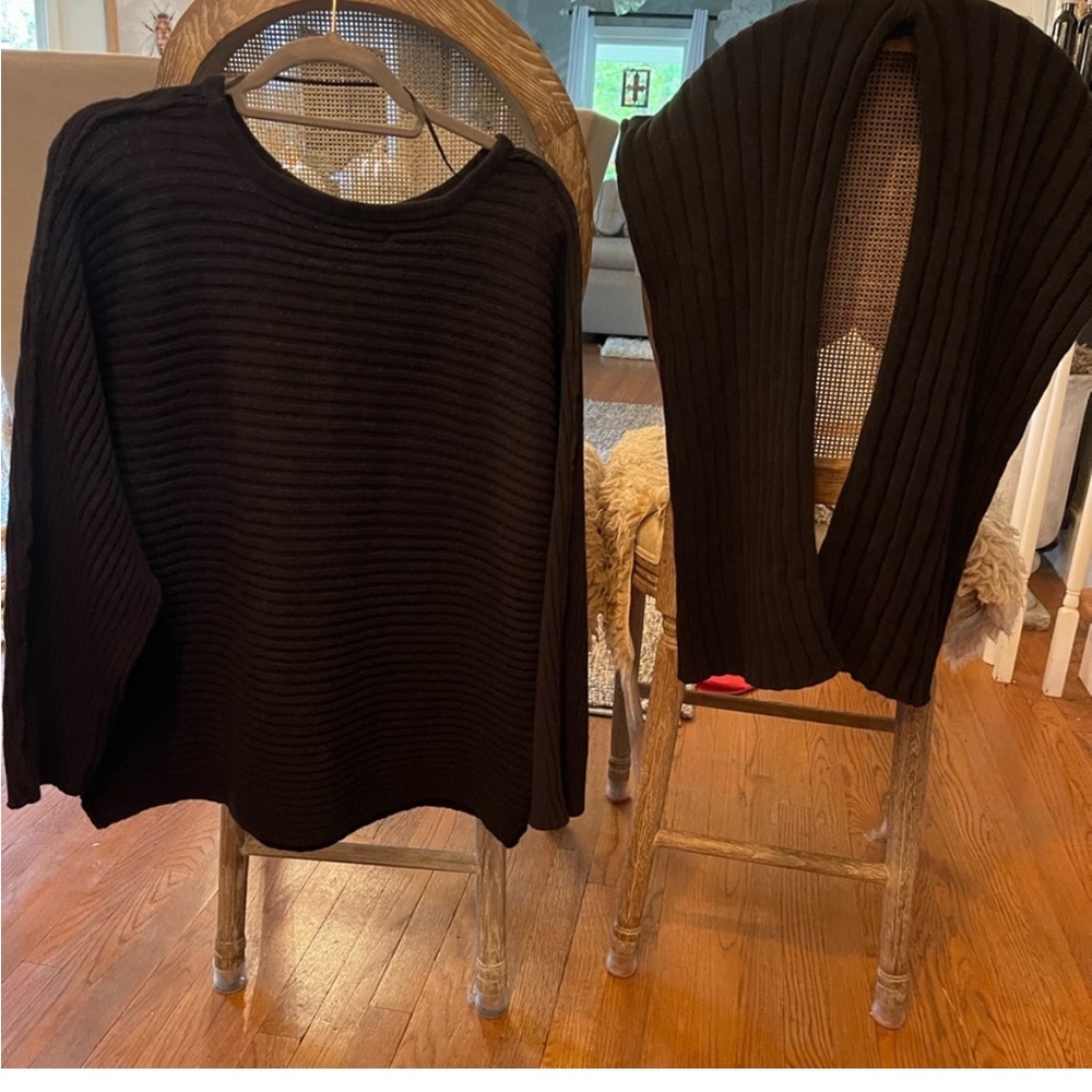 Free People Beach black knit top and pants.  Size large